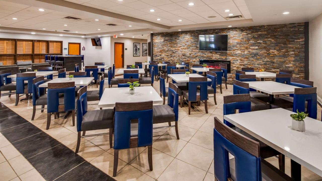 Hotel Western Champaign/urbana 3*
